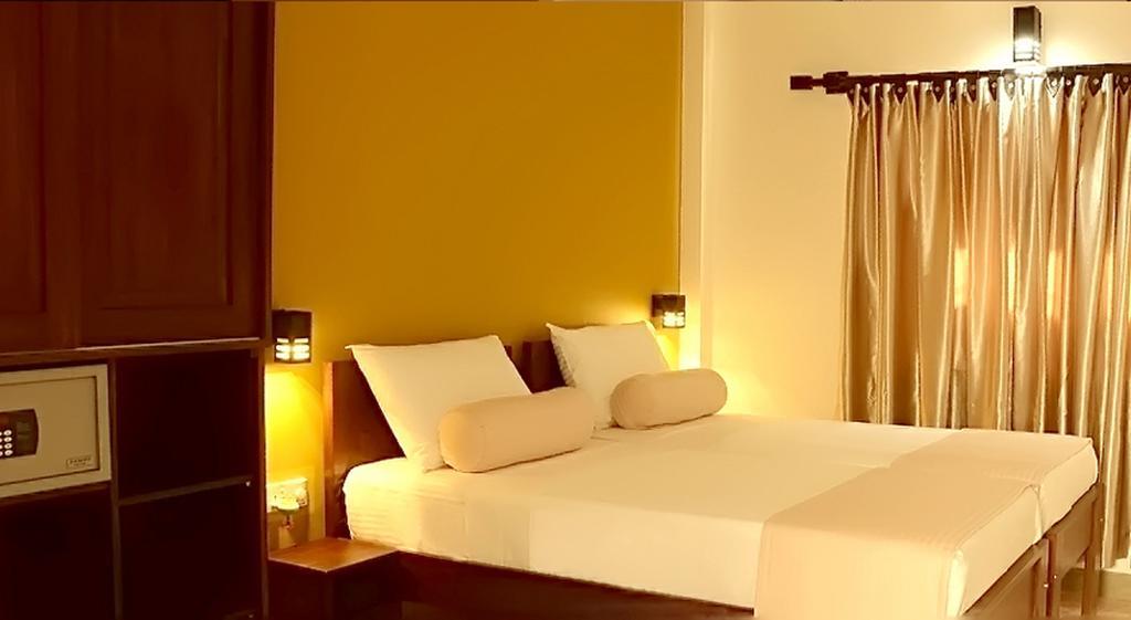 Inlak Garden Hotel Negombo Quarto foto