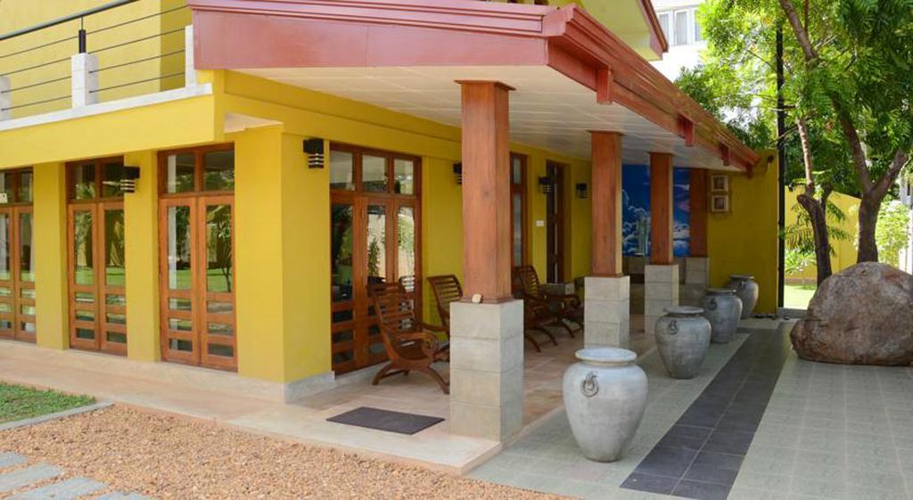 Inlak Garden Hotel Negombo Exterior foto
